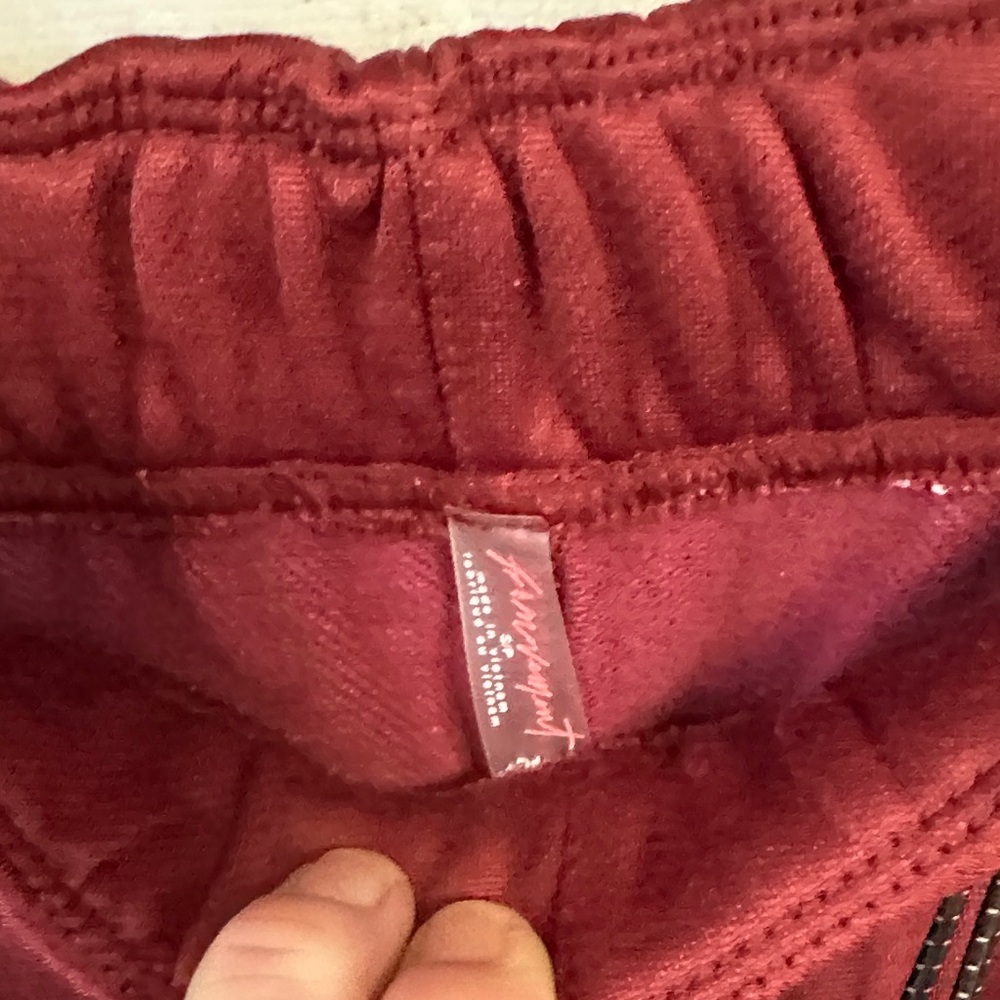 Never worn , flash sale !! FP Movement by Free People Burgundy Pants - Picture 2 of 5